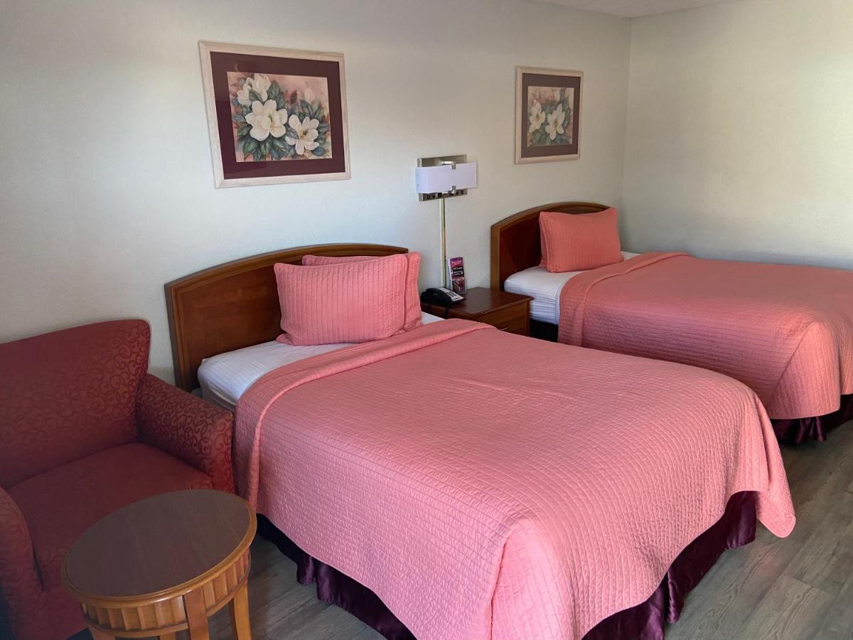 Colonial 3*