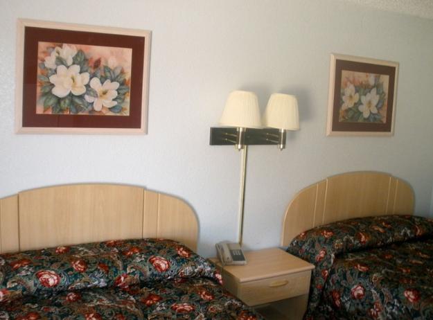 Hotel Colonial Shawnee